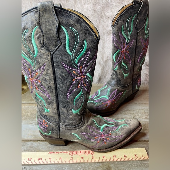 Corral Flowered Embroidery & Rhinestones Western Boots - Sz 4.5 - Picture 7 of 11